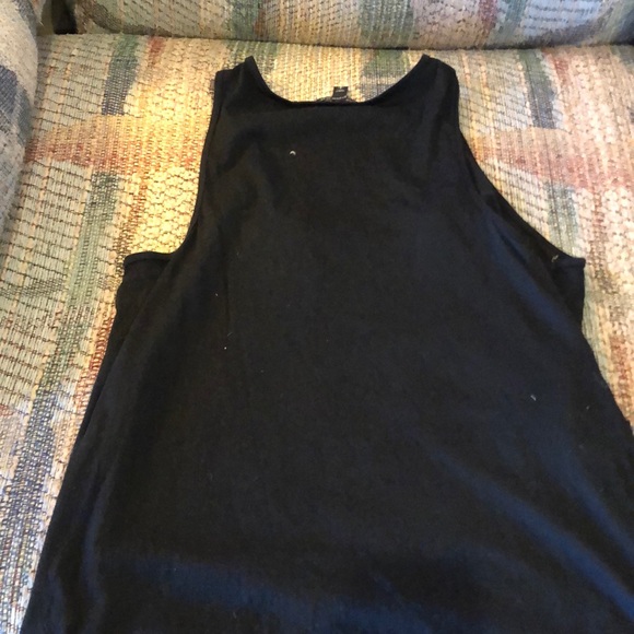 Tank - Picture 4 of 4